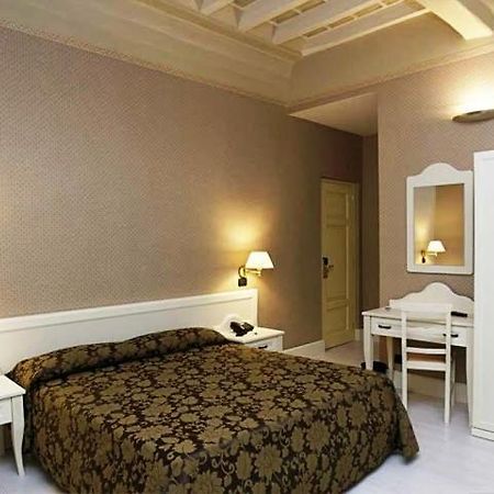 Palazzo Riario Bed & Breakfast Viterbo Exterior photo